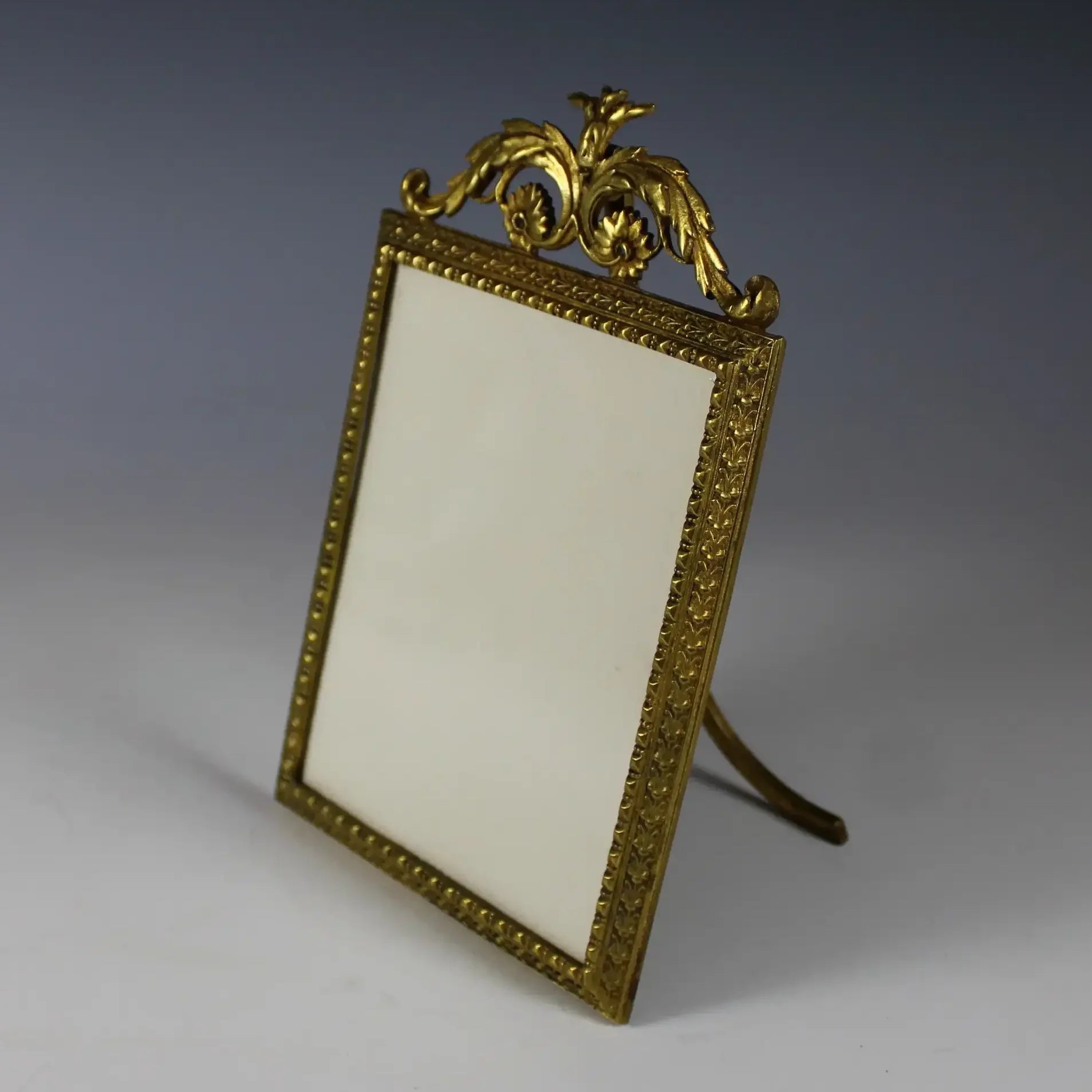 Antique Bronze Bow Top Photo Frame with Brass Easel Back