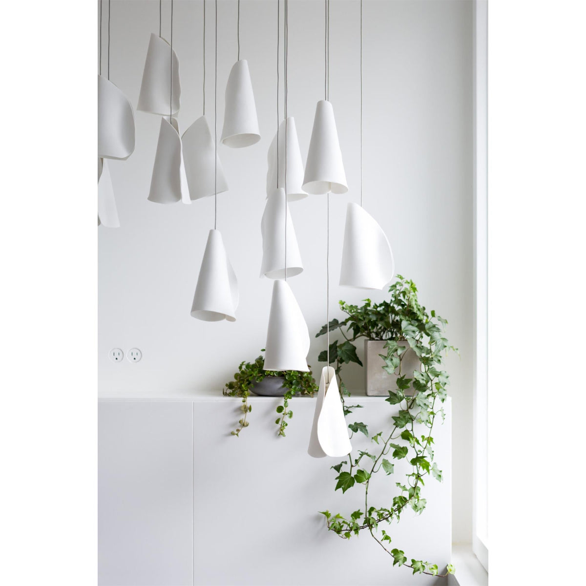 21 Thin Porcelain Pendant Lamp