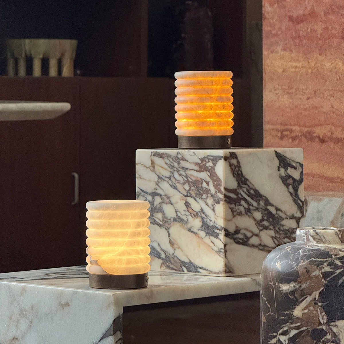 Alabaster Striped Table Lamp (Built-in Battery)