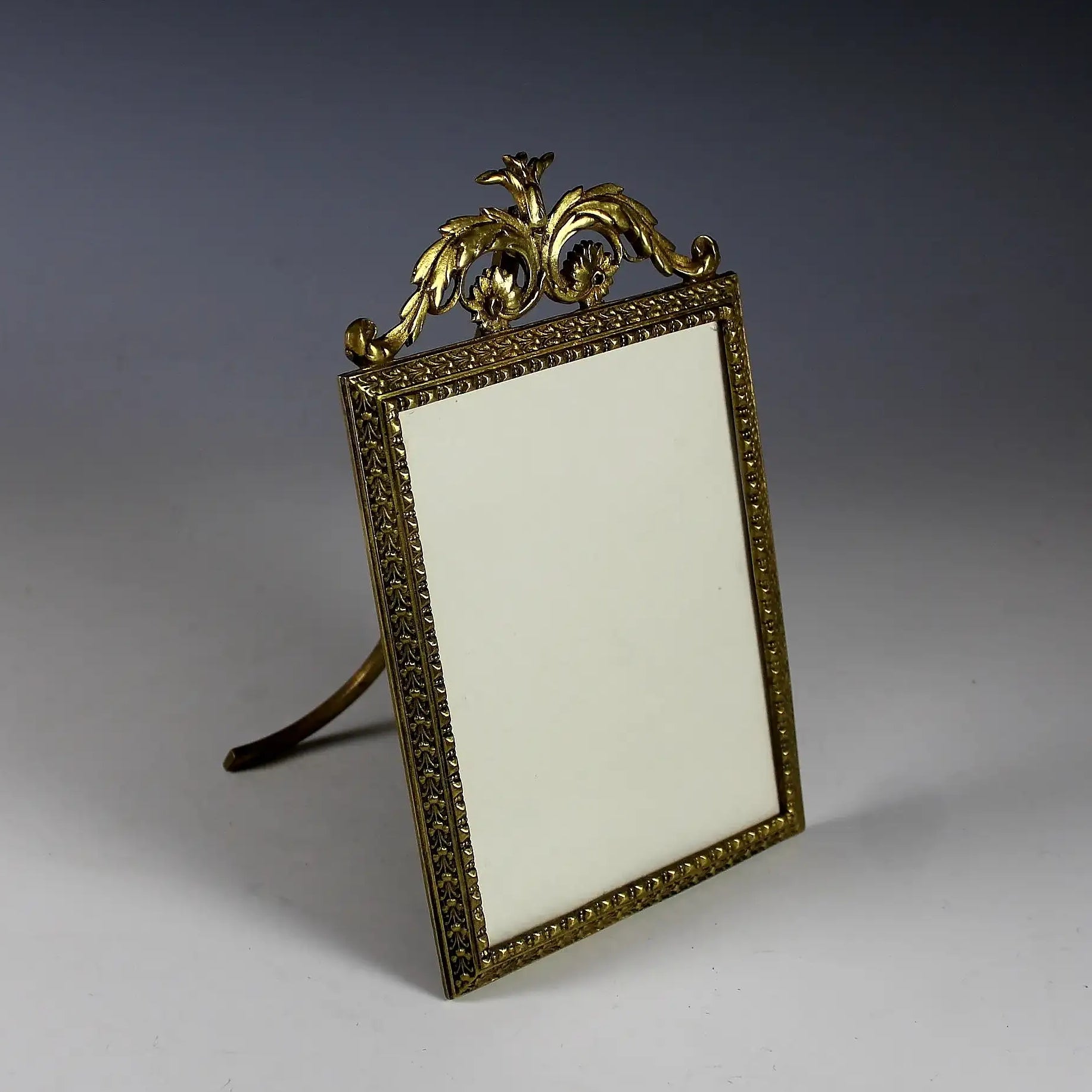 Antique Bronze Bow Top Photo Frame with Brass Easel Back
