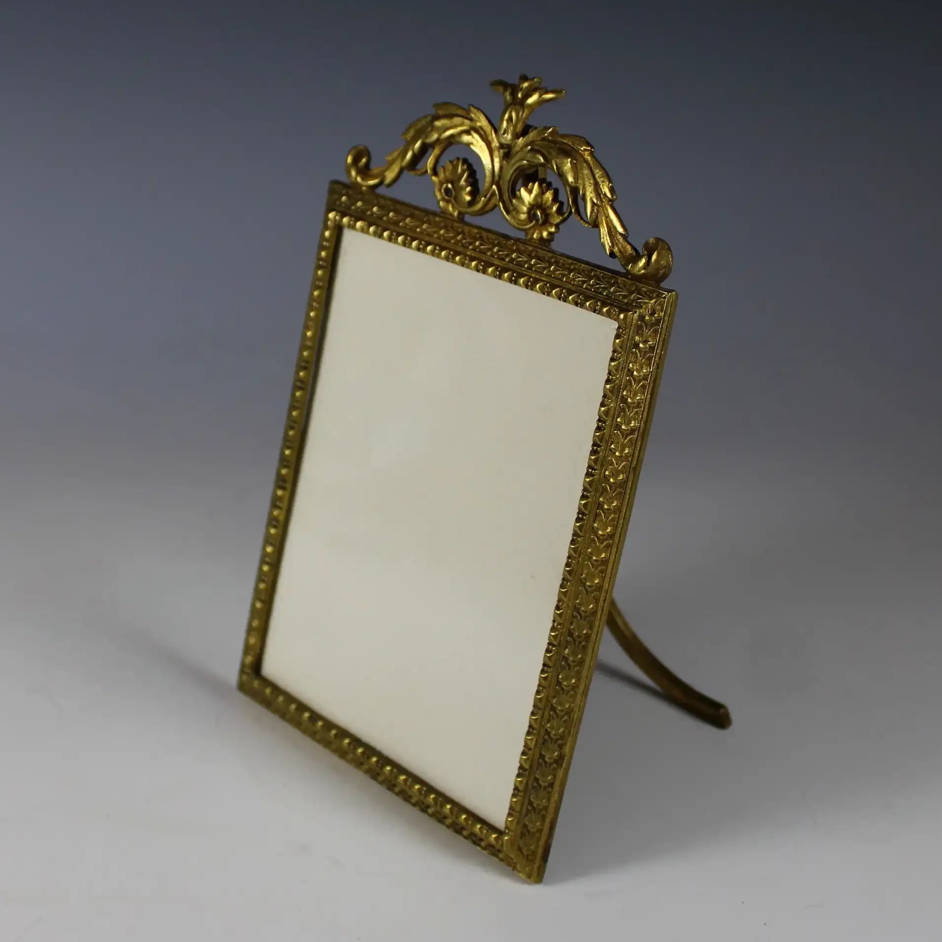 Antique Bronze Bow Top Photo Frame with Brass Easel Back