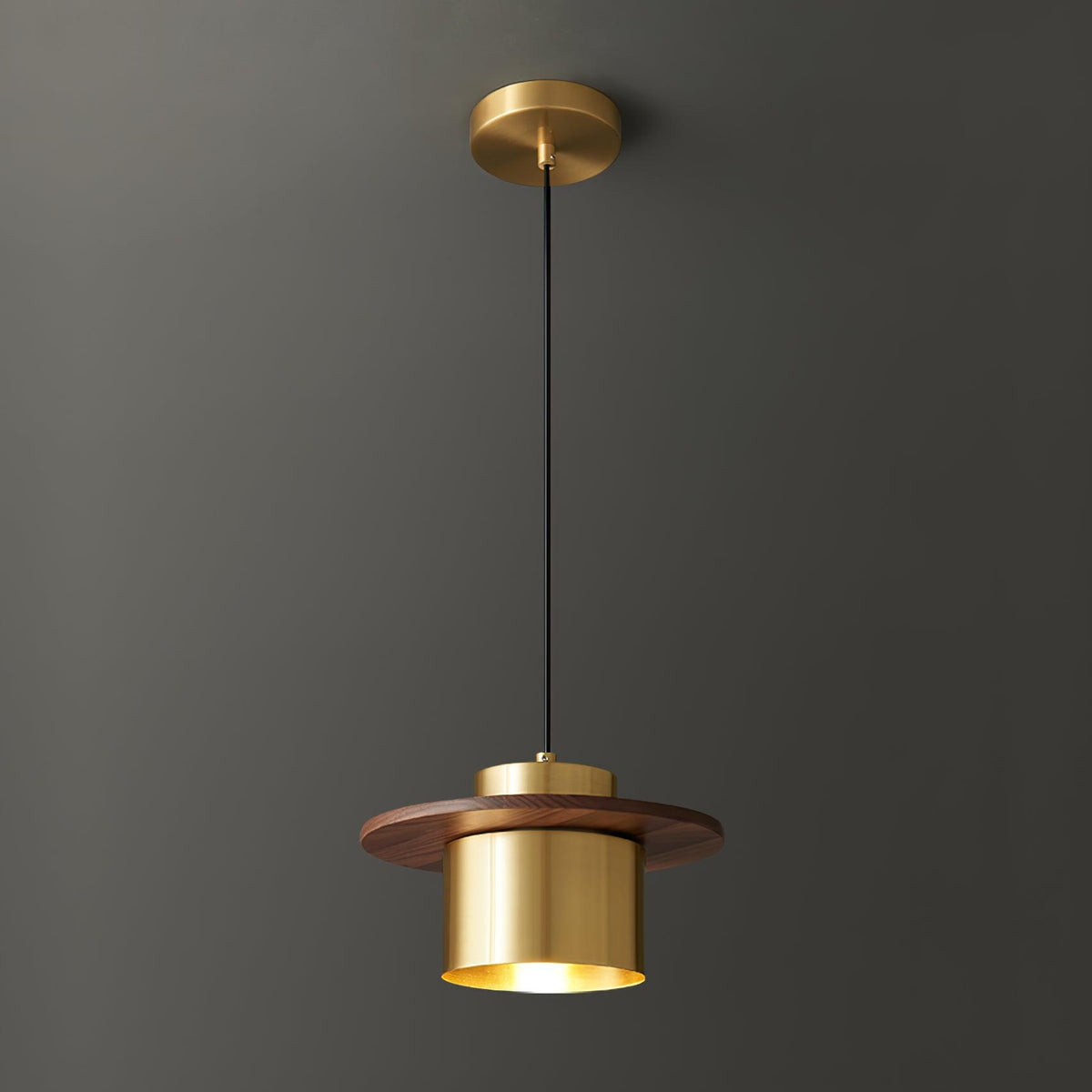 Bersi Pendant Light ? 7.9″ x H 3.9″ / Dia 20cm x H 10cm / Brass + Walnut Pendant light