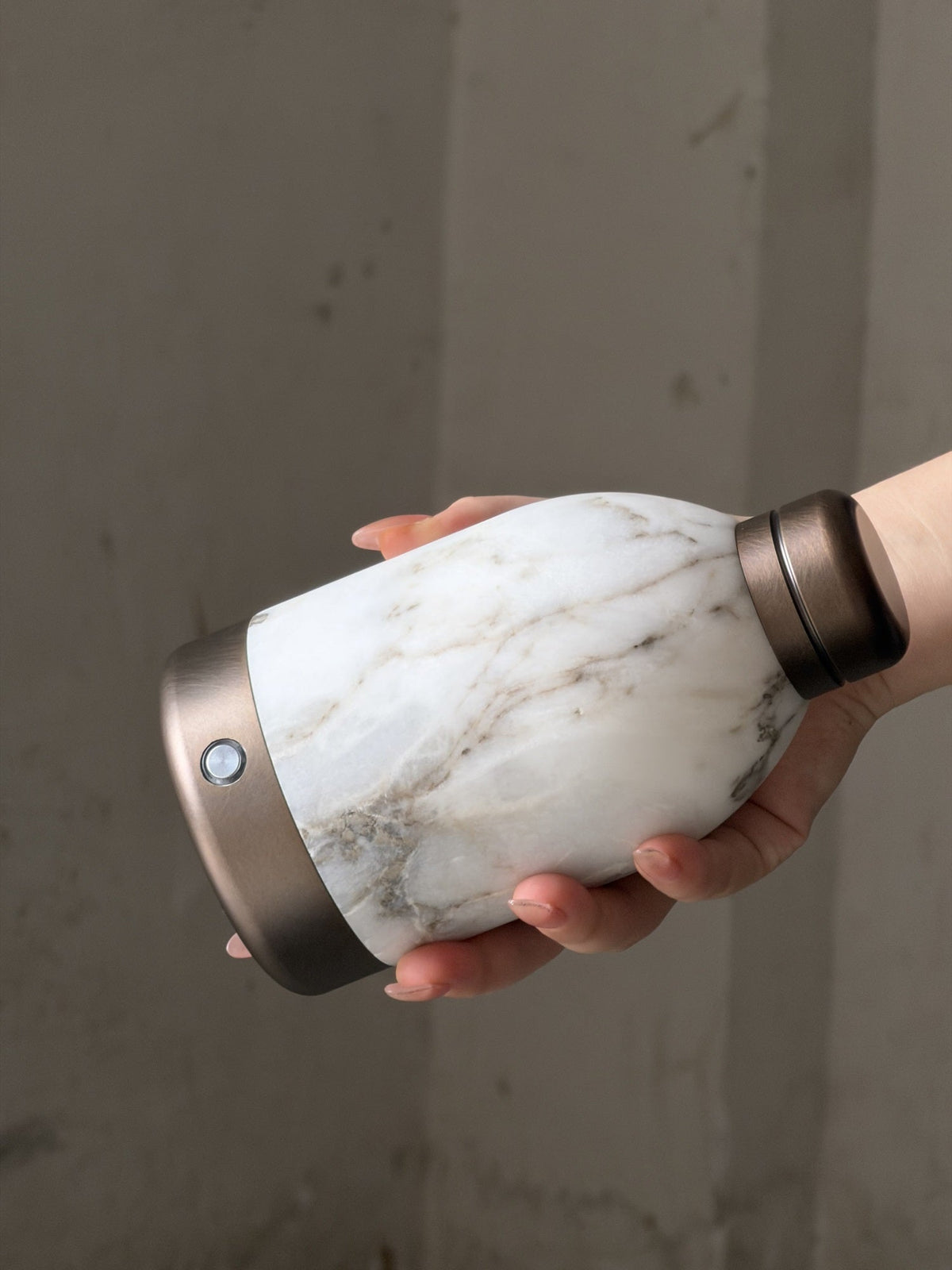 Capsule Marble Table Lamp (Built-in Battery)