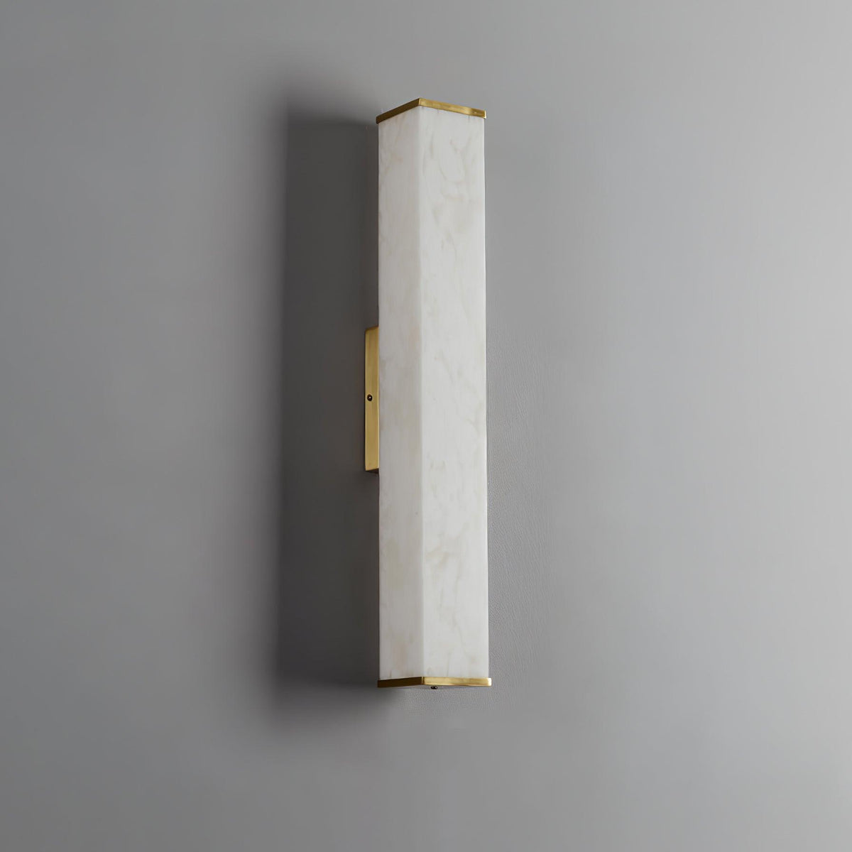 Cuboid Alabaster Wall Light L 3.1″ x H 15.7″ / L 8cm x H 40cm / Brass & White / Warm Light Wall lamp