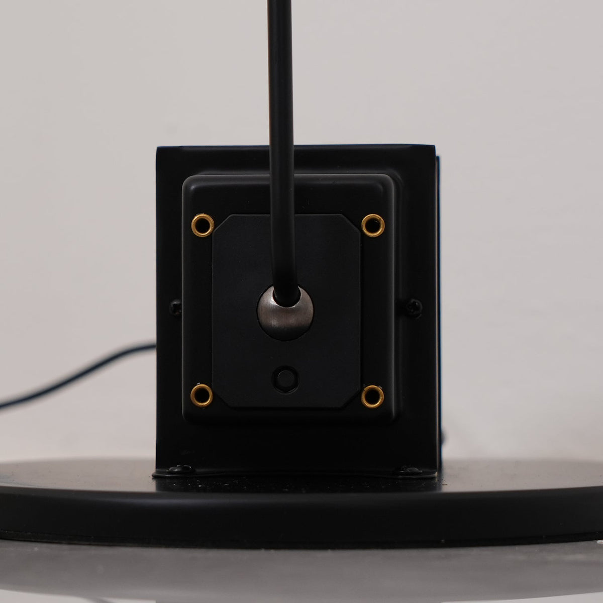 Vector Floor Lamp