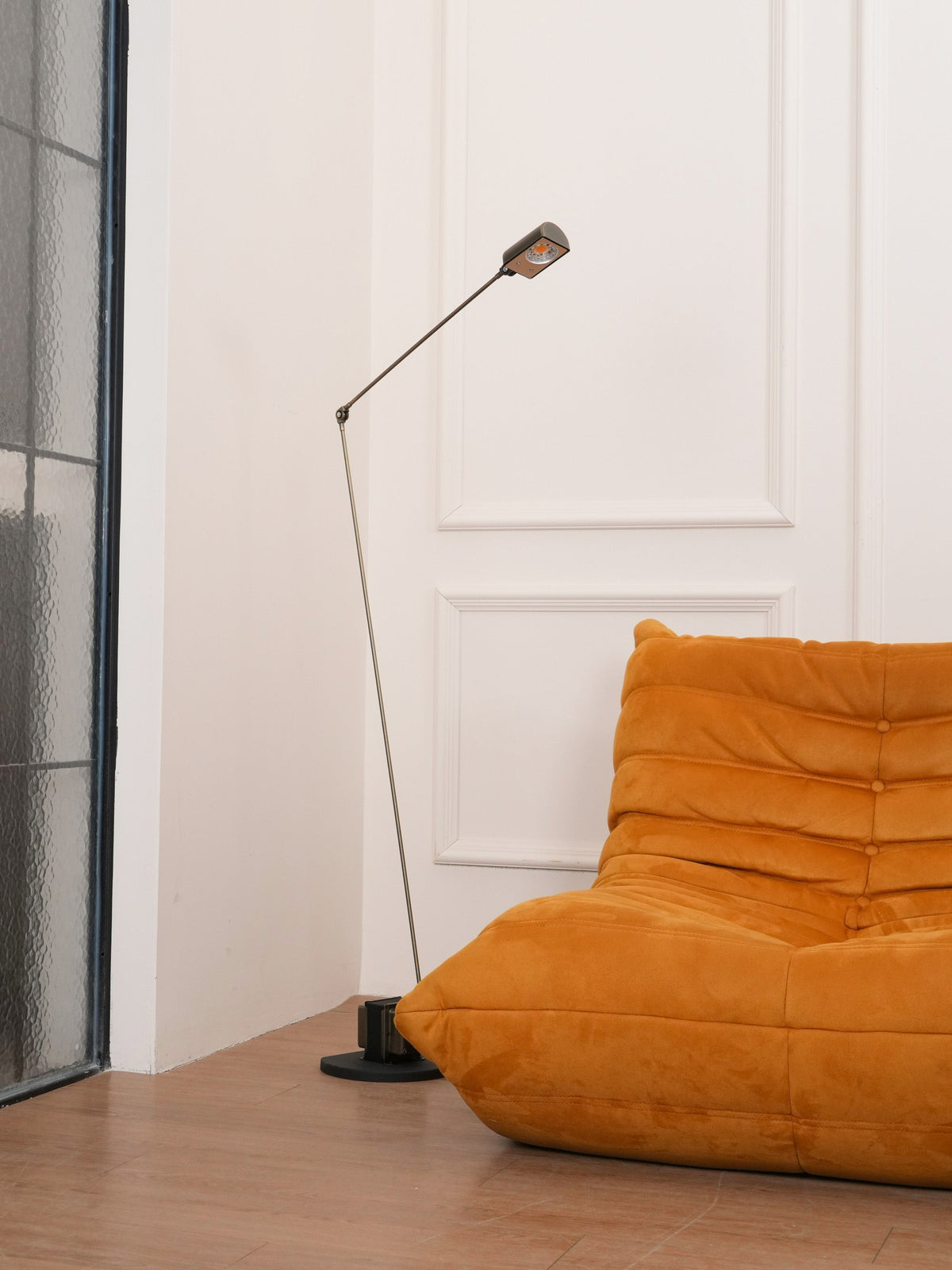 Vector Floor Lamp