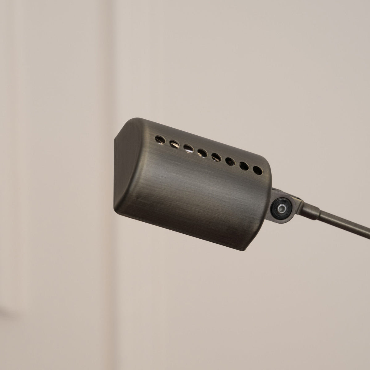Vector Floor Lamp