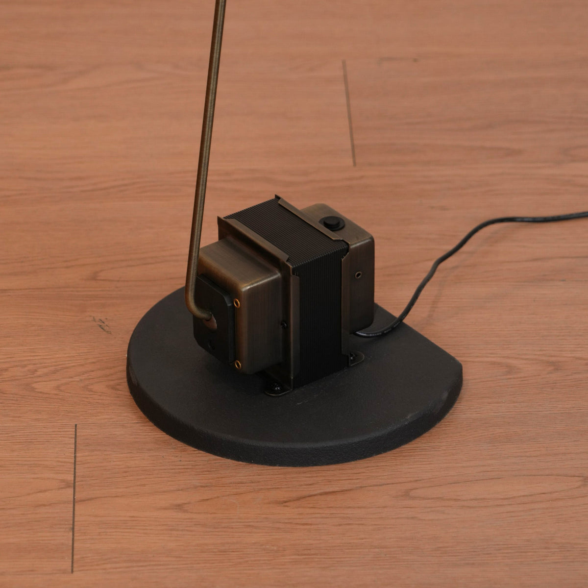 Vector Floor Lamp