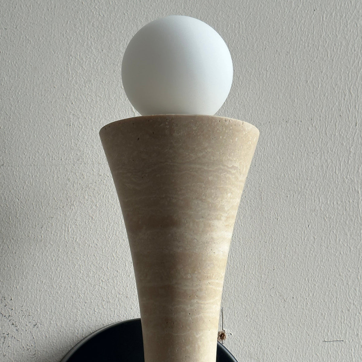 Dax Wall Lamp