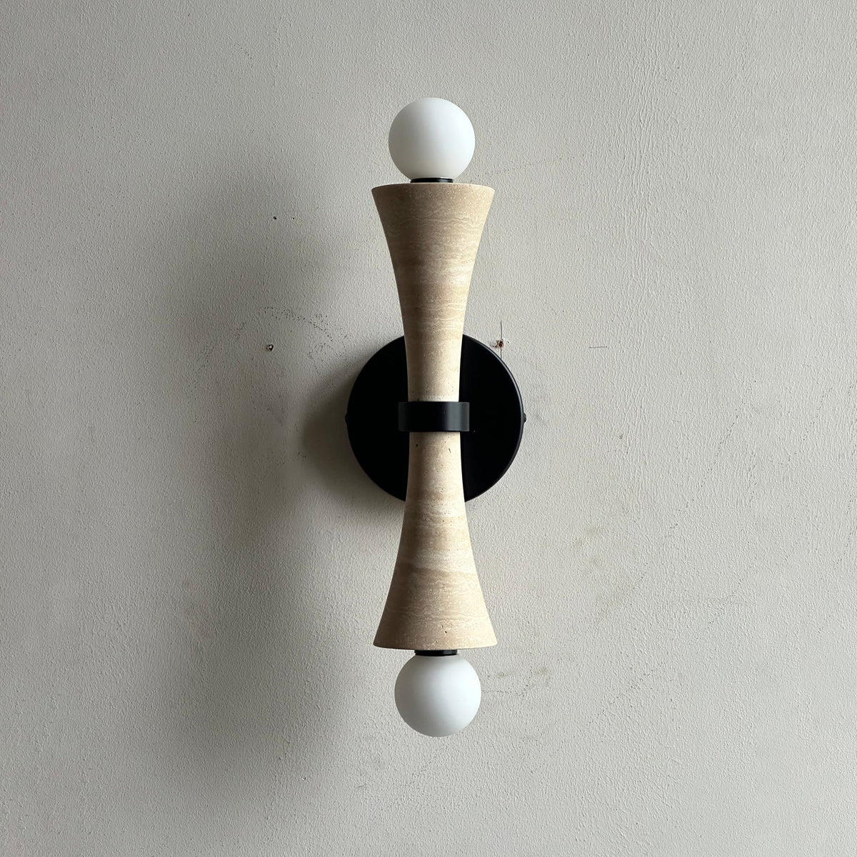 Dax Wall Lamp