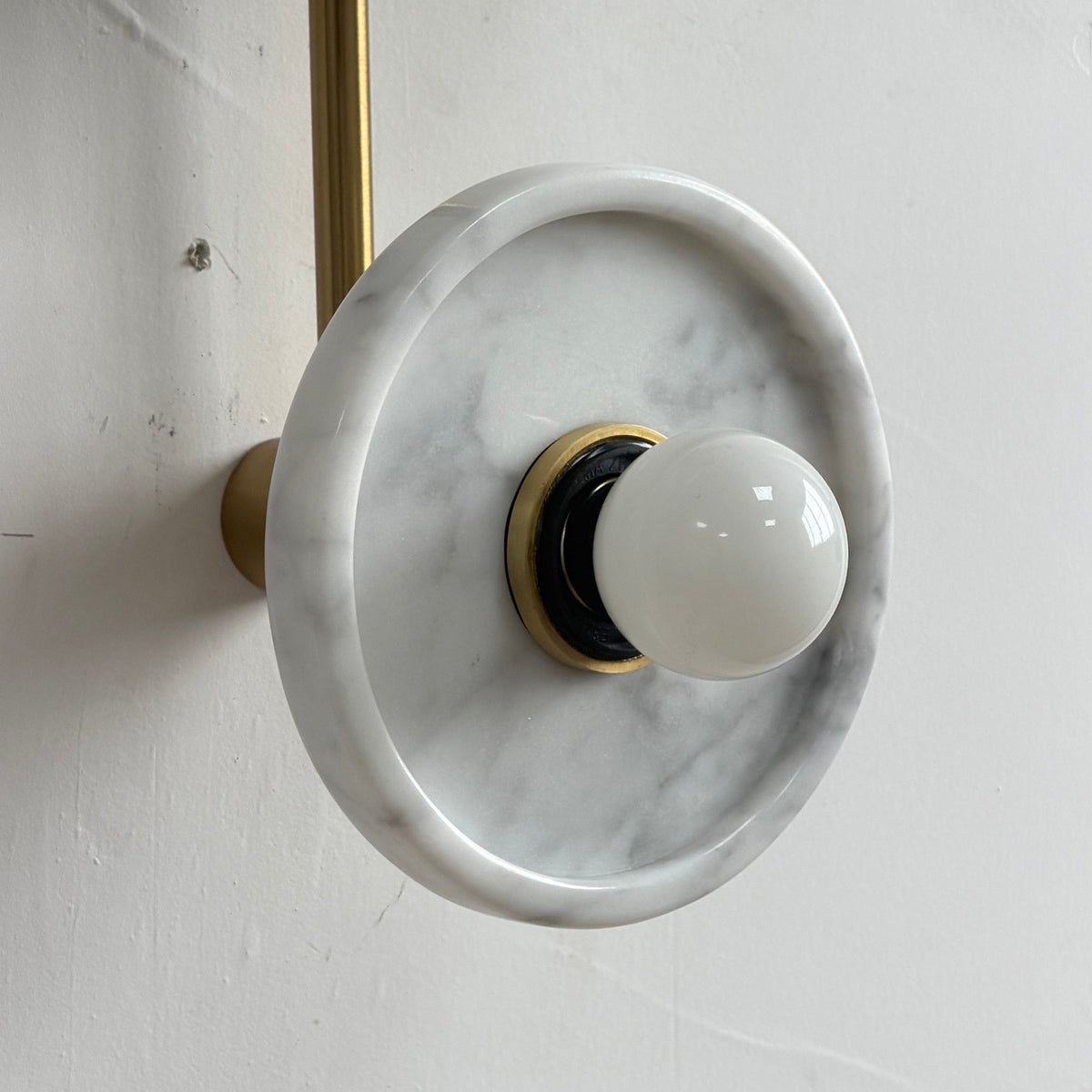 Drios Wall Lamp