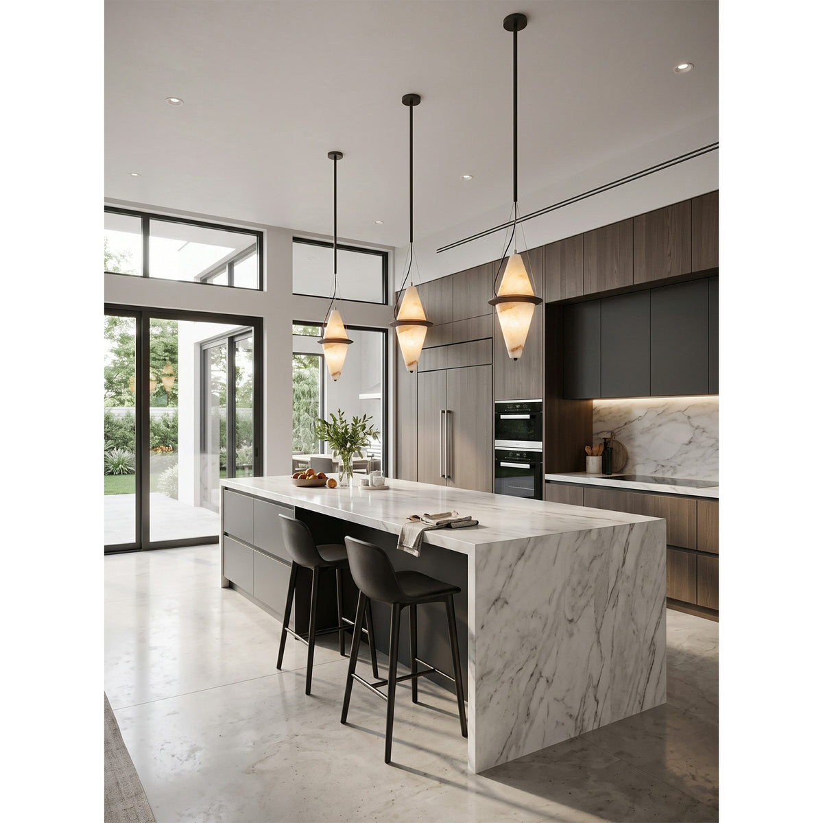 Elaris Alabaster Pendant Lamp