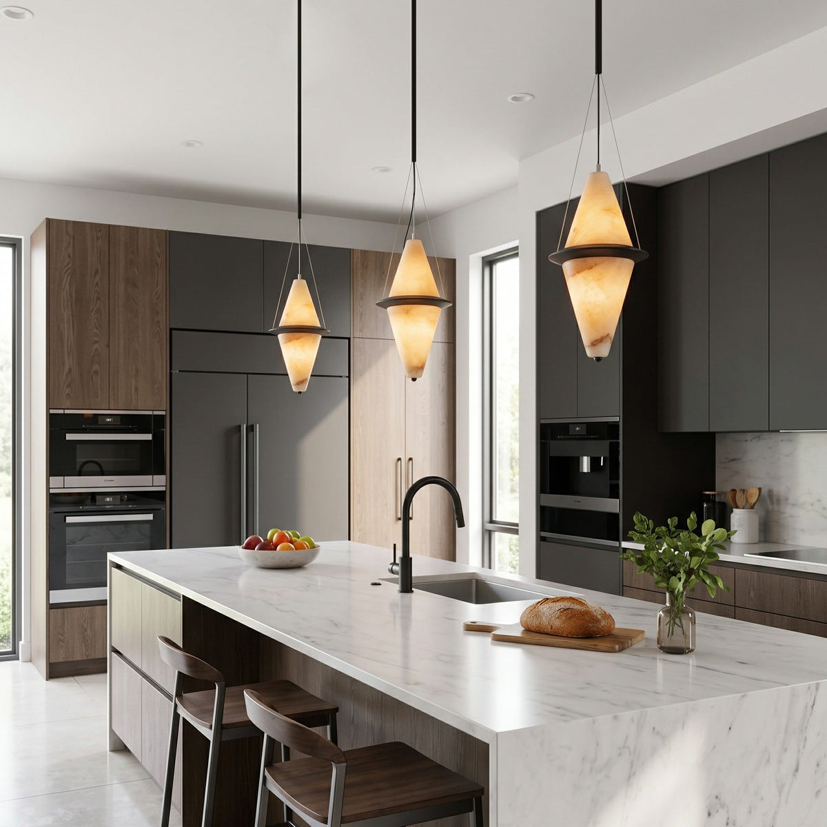 Elaris Alabaster Pendant Lamp