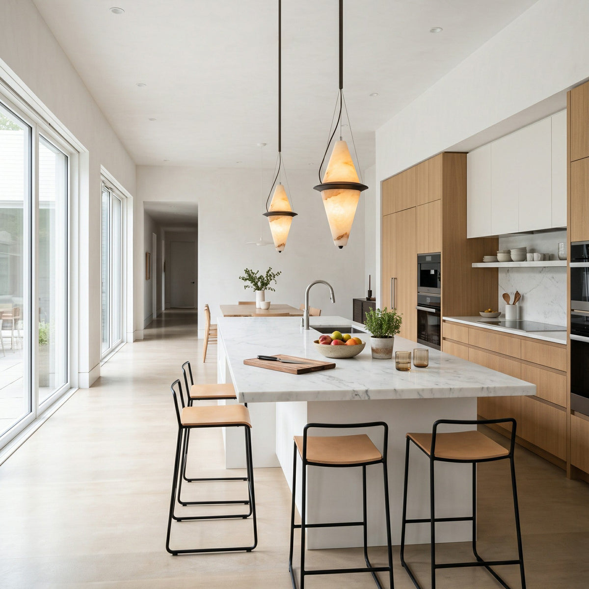 Elaris Alabaster Pendant Lamp