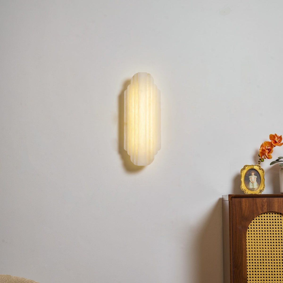 Estelle Alabaster Wall Sconce 1001 Wall lamp