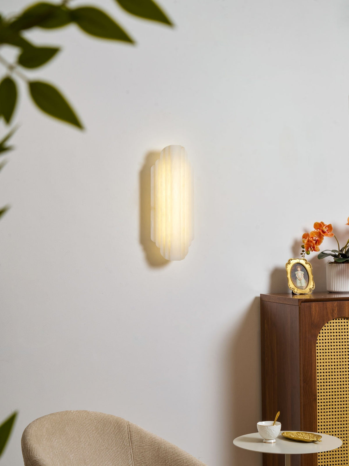 Estelle Alabaster Wall Sconce 1001 Wall lamp