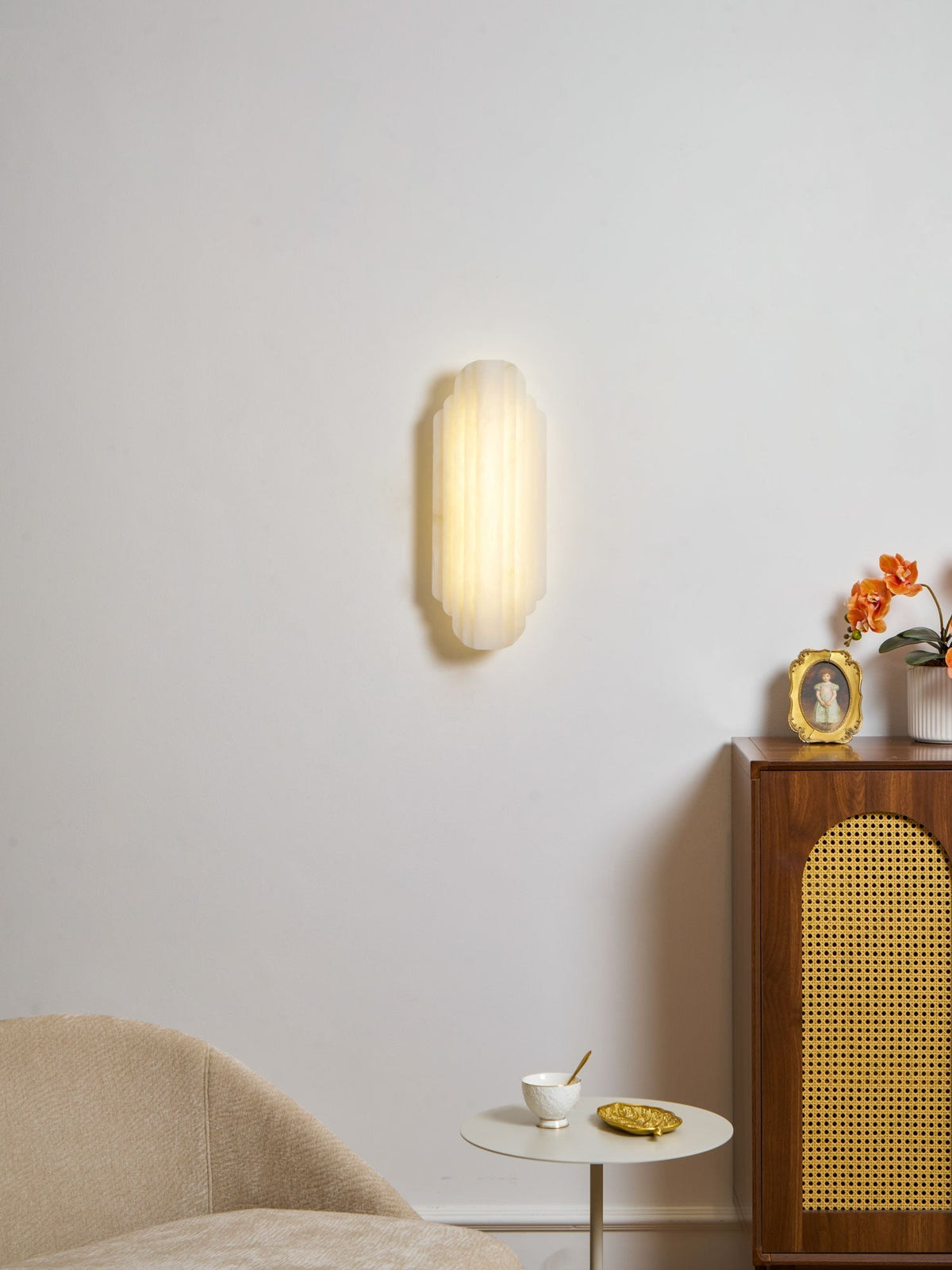 Estelle Alabaster Wall Sconce 1001 Wall lamp
