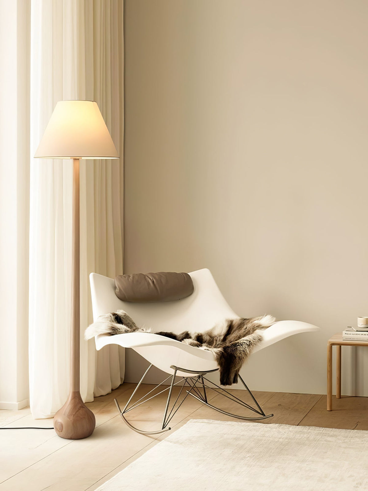 Final Strike Floor Lamp Floor lamp