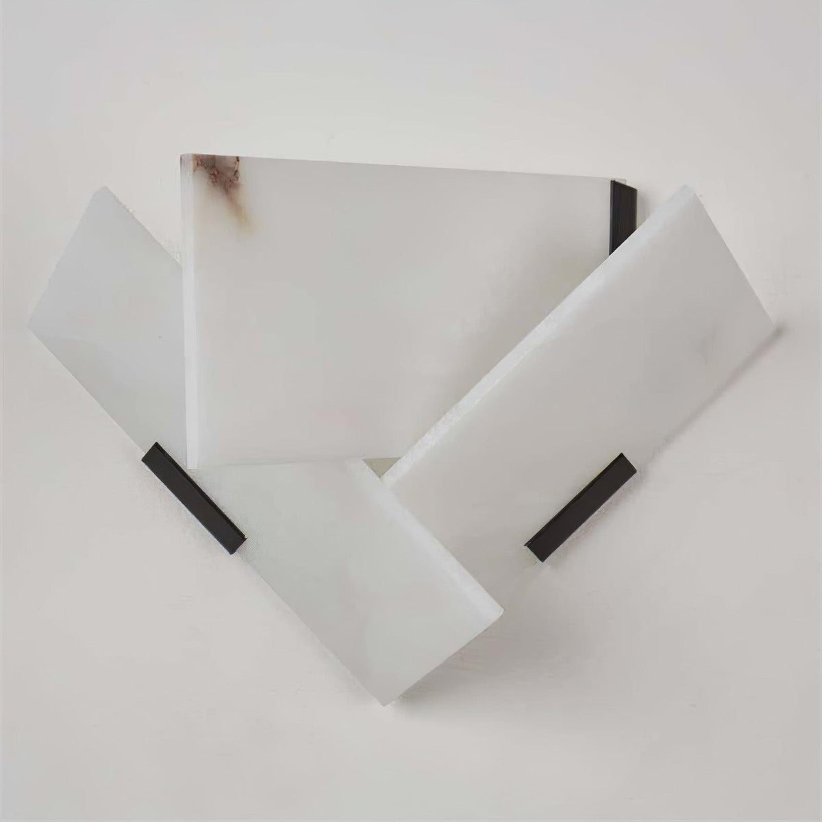 Fly Alabaster Sconce Right ? 10.2″ x H 8.3″ / ? 26cm x H 21cm / White / Cool Light Wall lamp