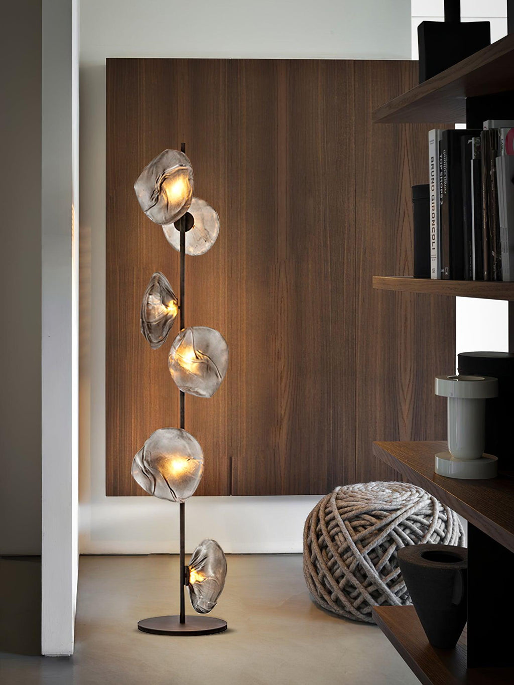 Glass Petals Floor Lamp Floor lamp