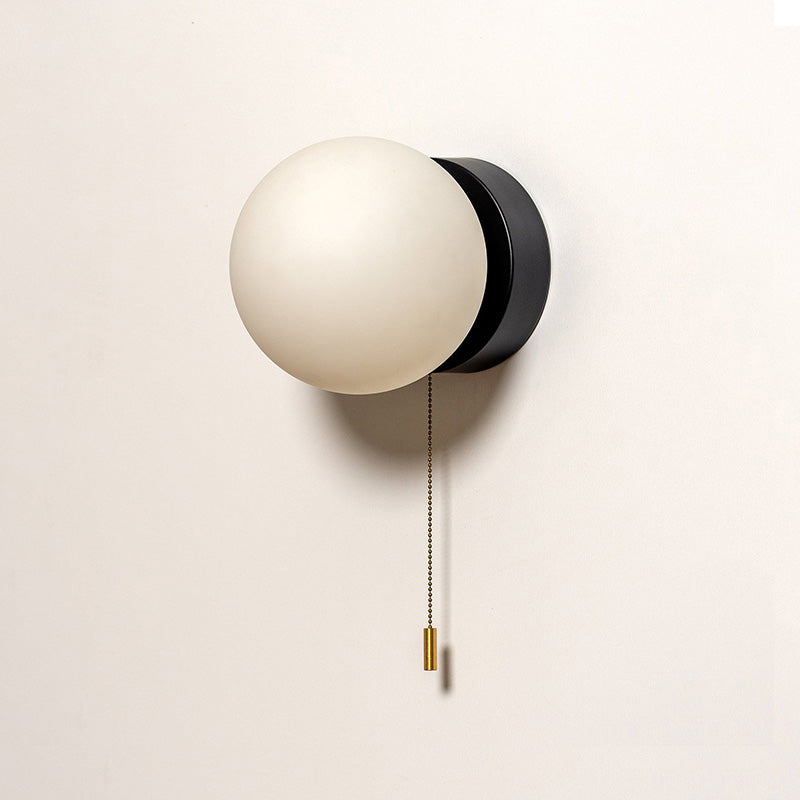 Gram Wall Lamp