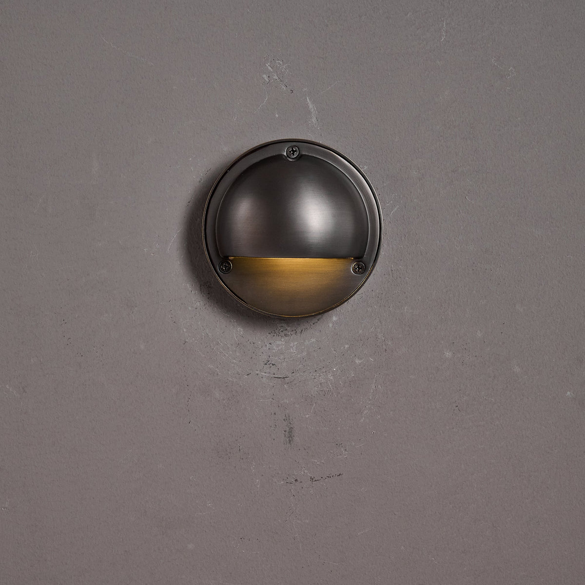 Hardy Wall Lamp