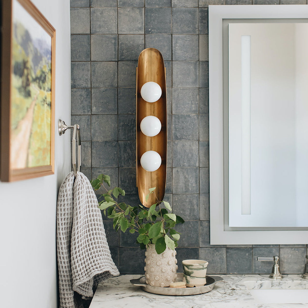 Hopper Wall Lamp