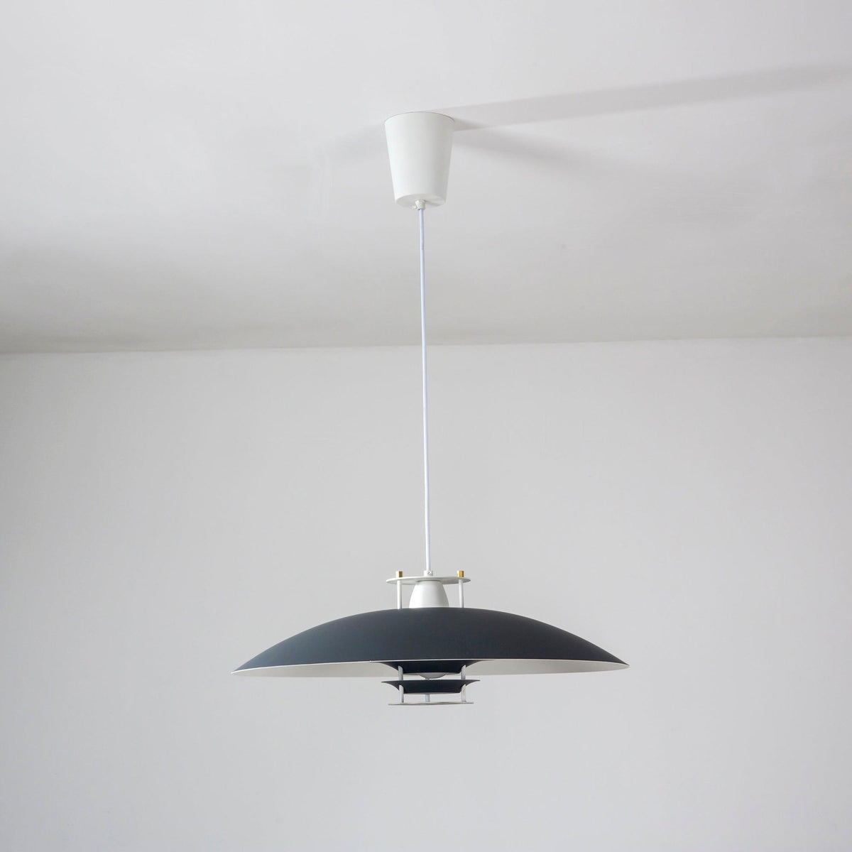 JL 341 Pendant Light ? 17.7″ x H 6.3″ / Dia 45cm x H 16cm / Black blue Pendant light