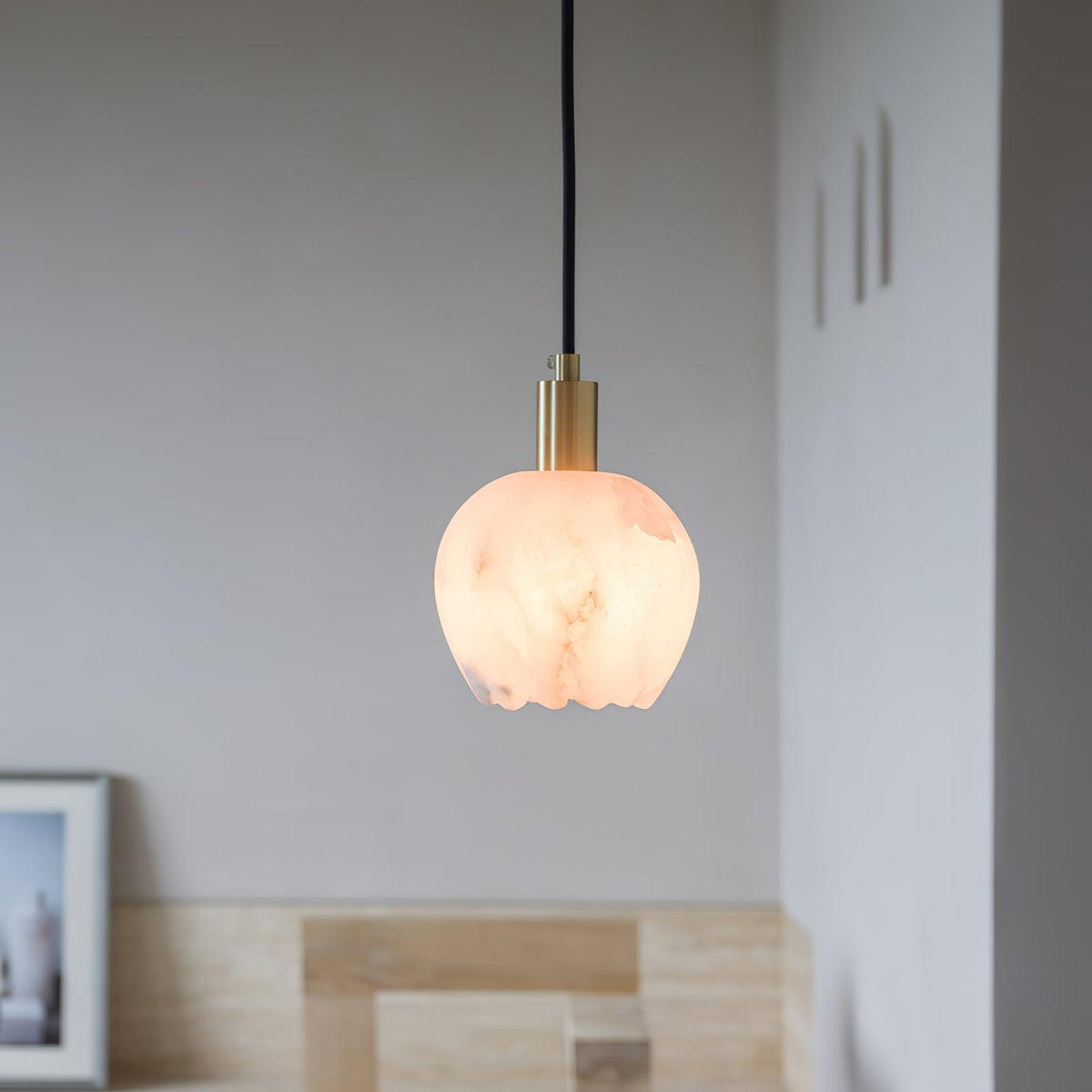 Lilin Alabaster Pendant Light