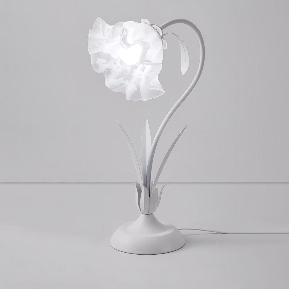 Lily of the Valley Table Lamp ? 11.8″ x H 19.7″ / Dia 30cm x H 50cm / White & White / US Plug Table lamp