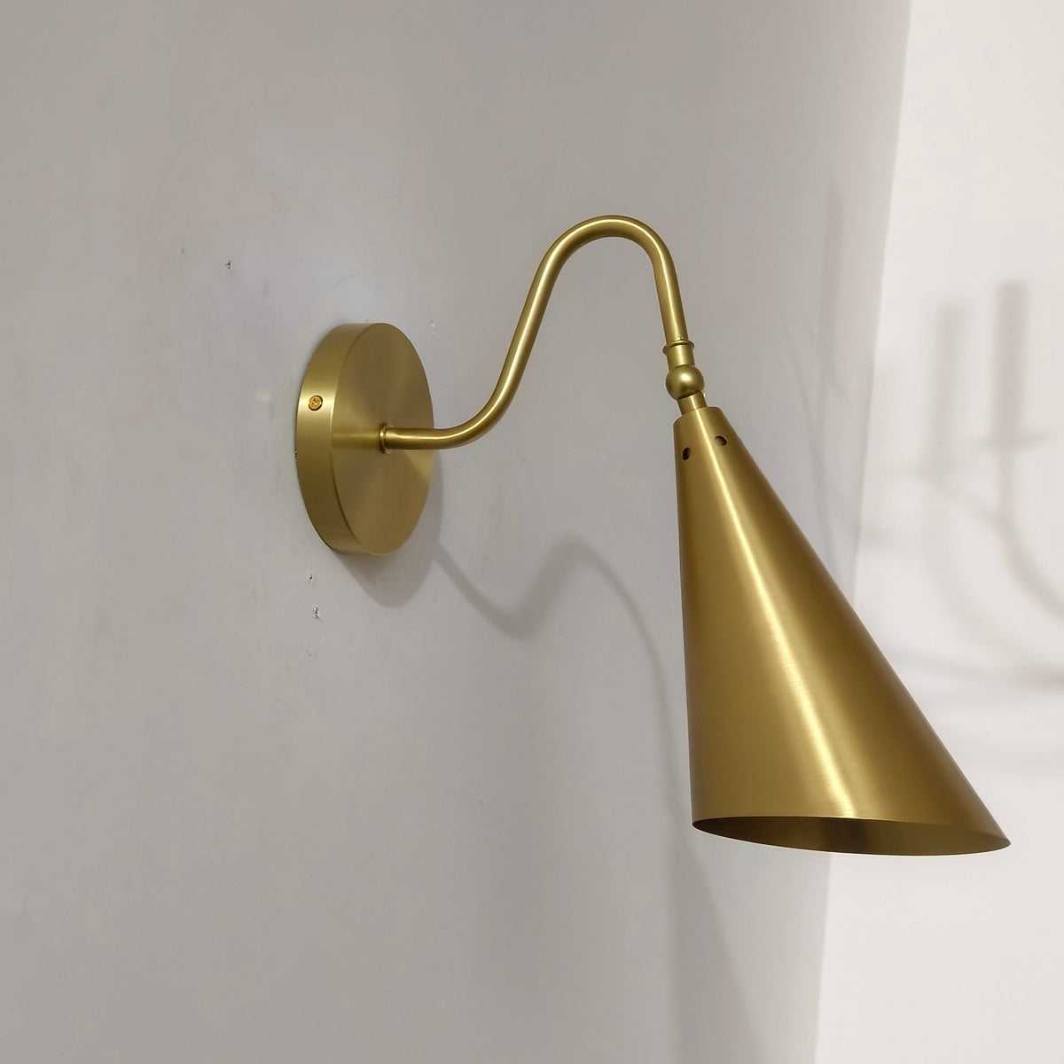 Trumpet Brass Wall Lamp