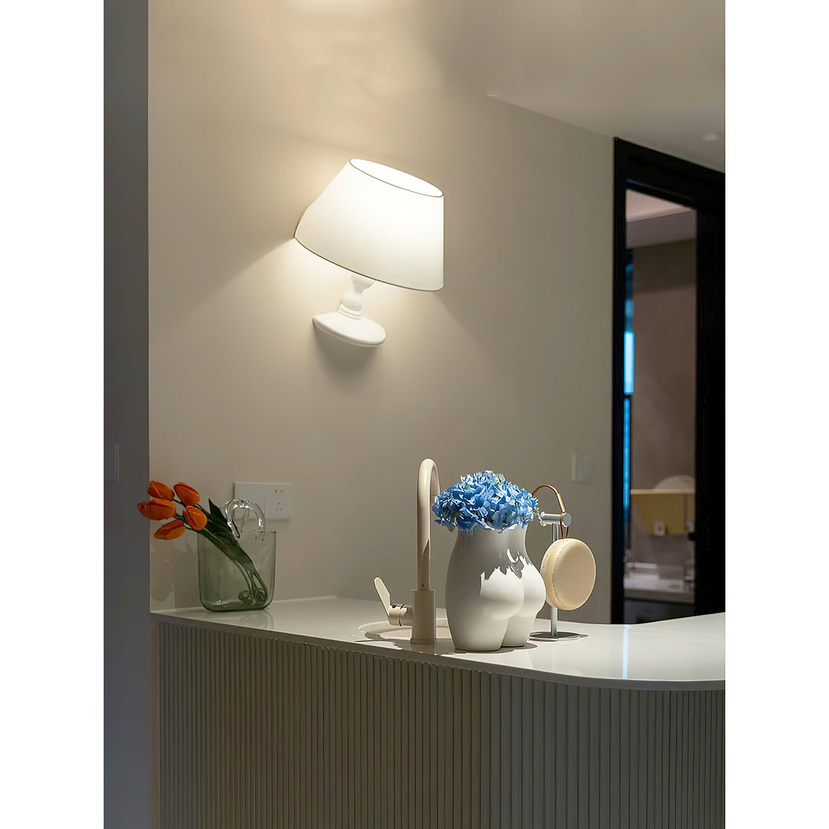 Melampo Wall Lamp