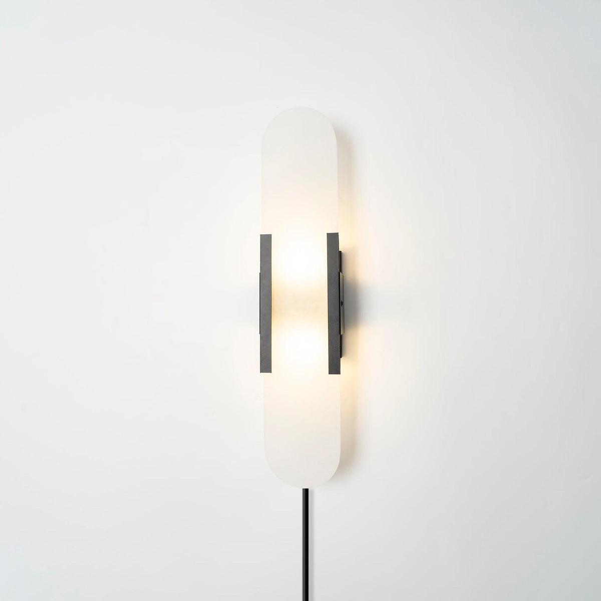 Melange Elongated Alabaster Plug-in Wall Lamp Wall lamp