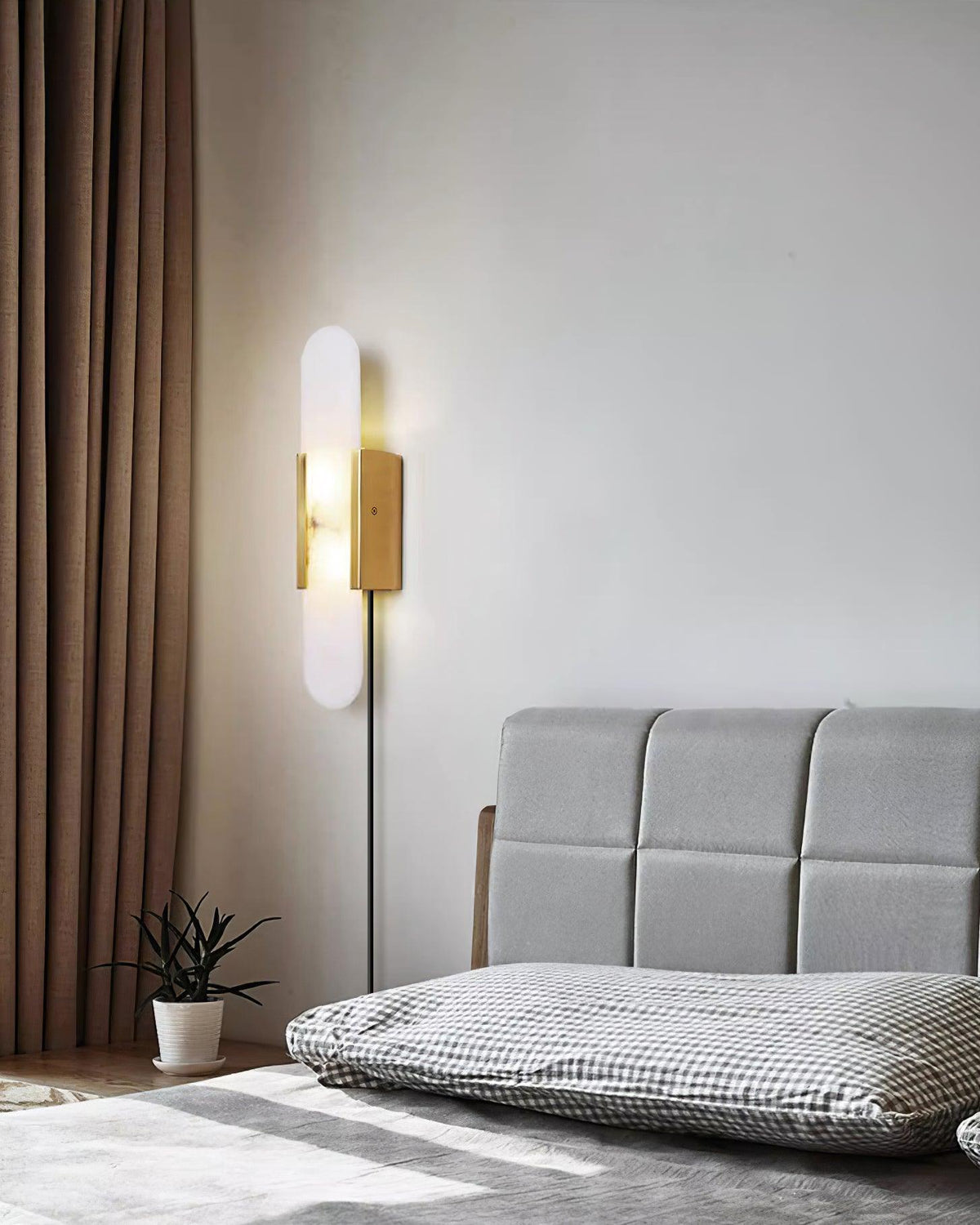 Melange Elongated Alabaster Plug-in Wall Lamp Wall lamp