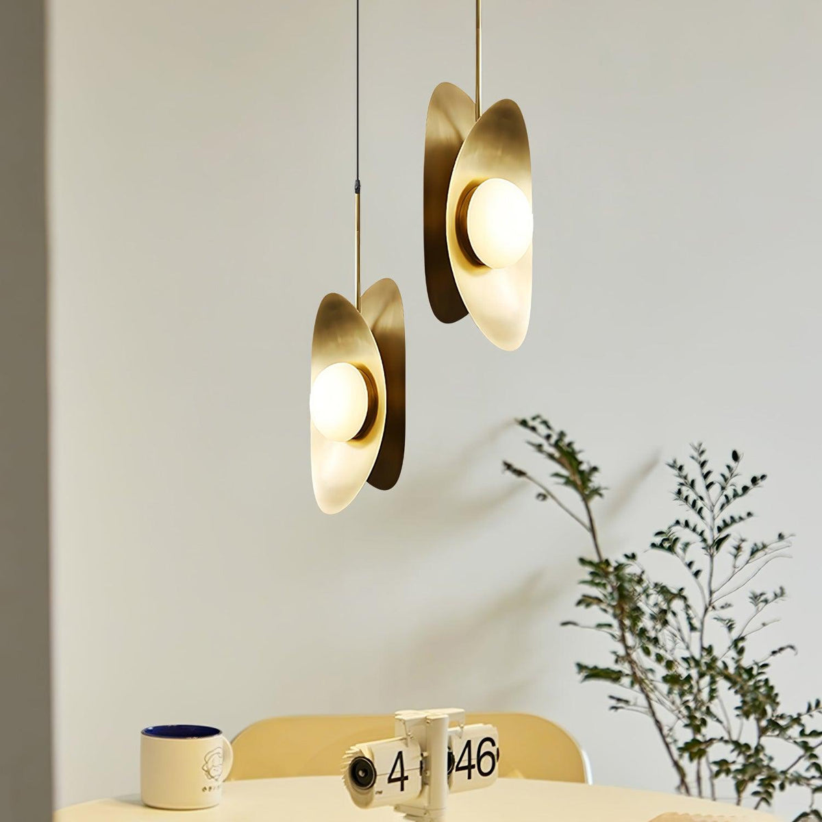Golden Petal Pendant Lamp Pendant light