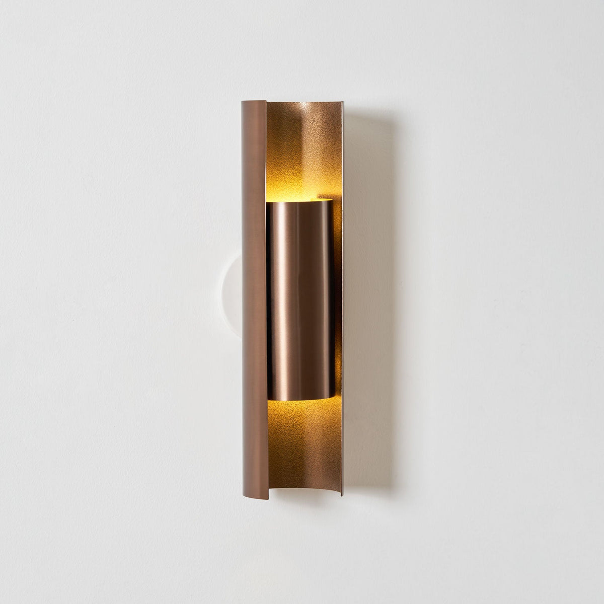 Nyx Wall Lamp