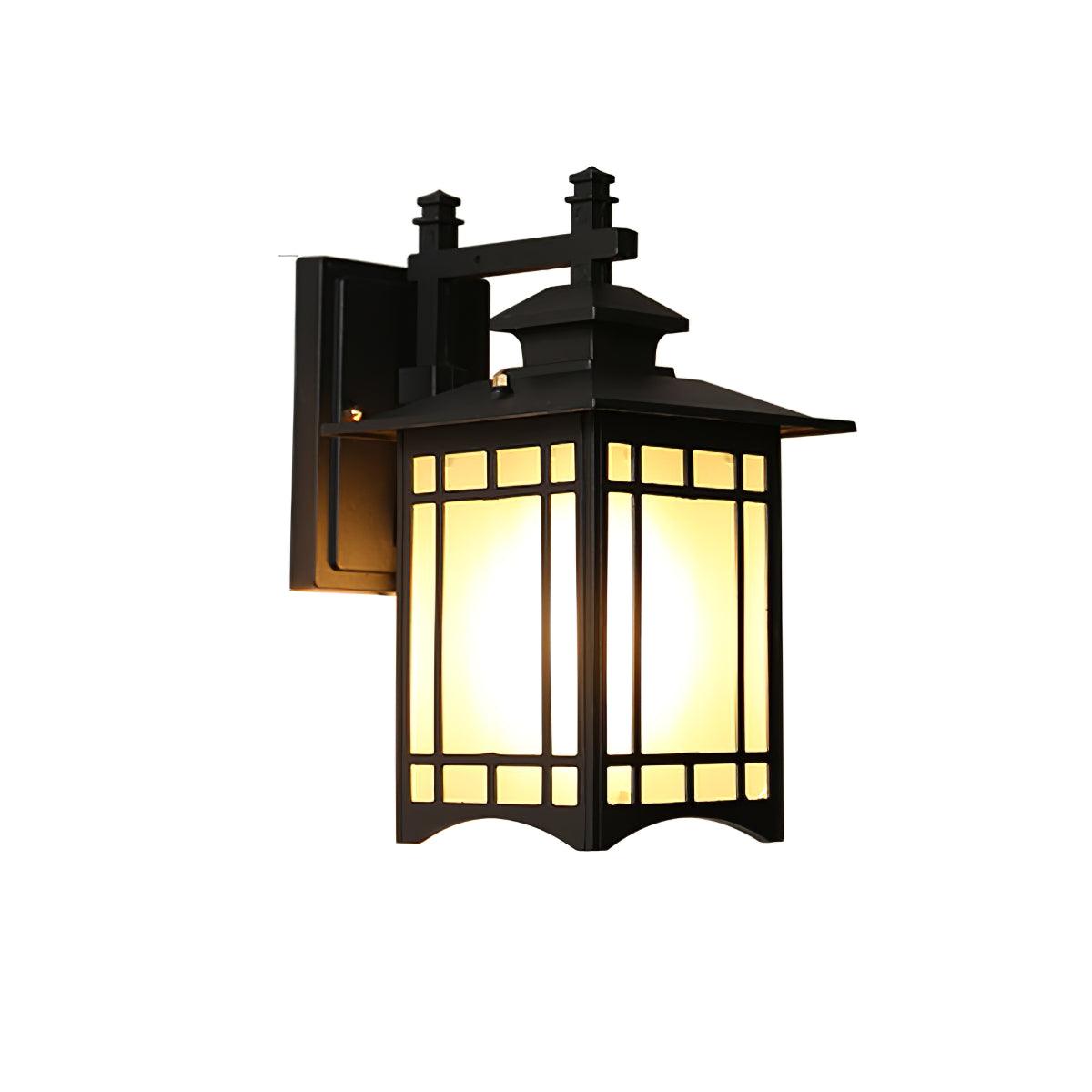 Orm House Wall Light L 7.1″ x W 9.4″ x H 13.4″ / L 18cm x W 24cm x H 34cm / Black & White Wall lamp