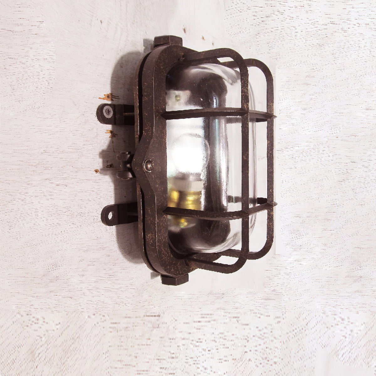 Hamilton Wall Light