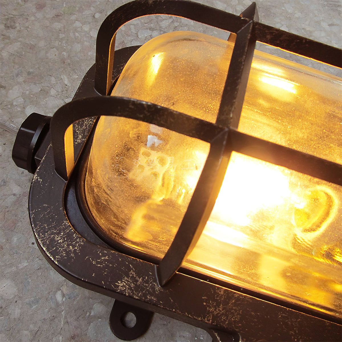 Hamilton Wall Light