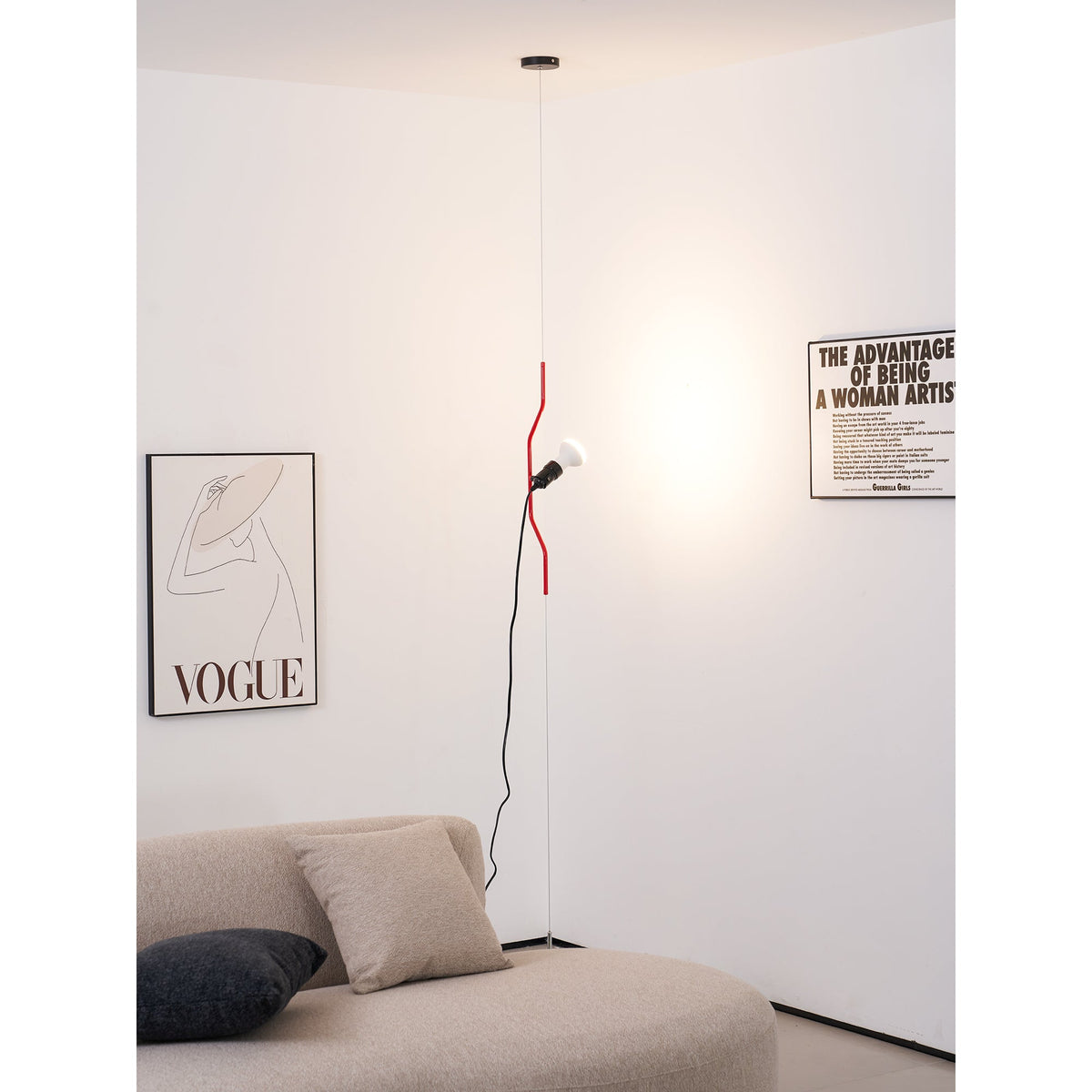 Floor-to-Ceiling Tension Cable Lamp – Adjustable Spotlight