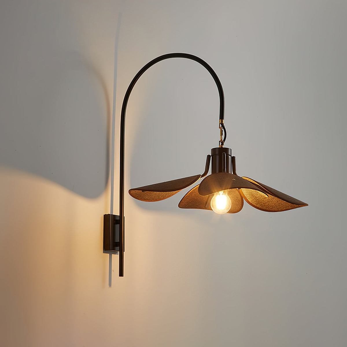 Petal Bloom Wall Lamp ? 20.5’’ x W 25.6’’ x H 26.8’’ / Dark Brown Wall lamp