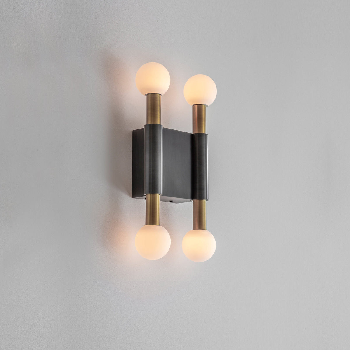 Pole and Circle Wall Lamp