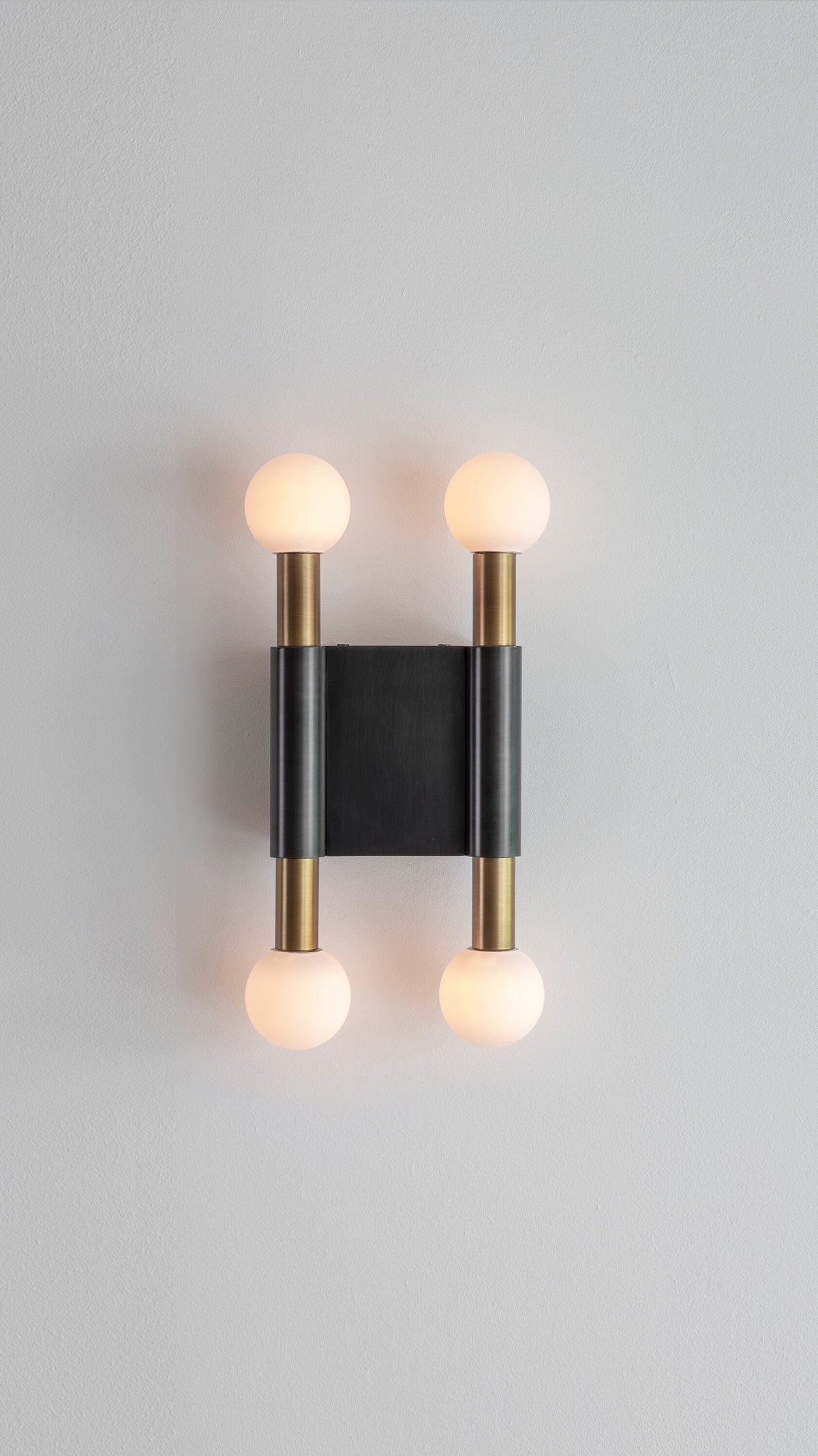 Pole and Circle Wall Lamp