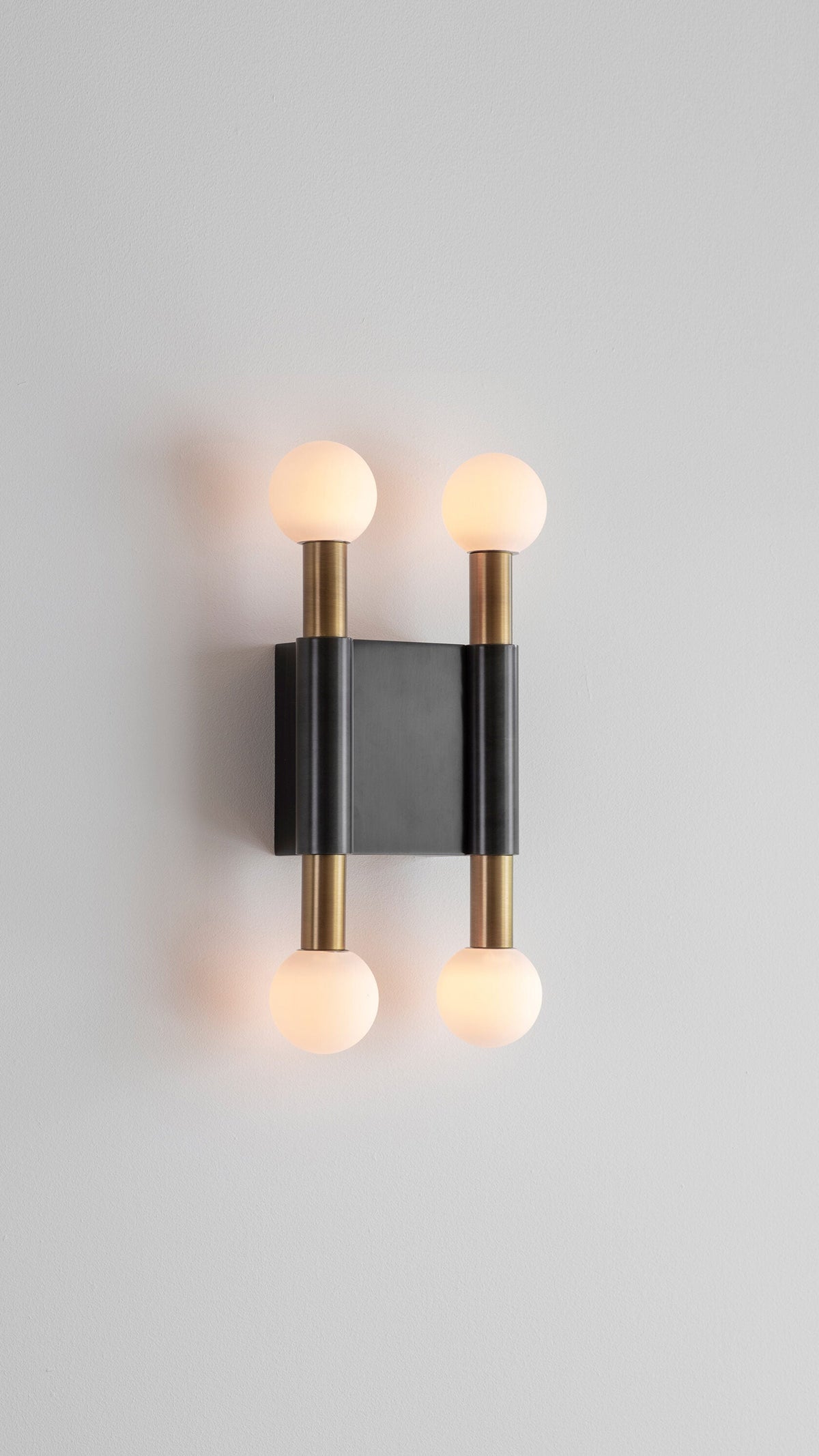 Pole and Circle Wall Lamp