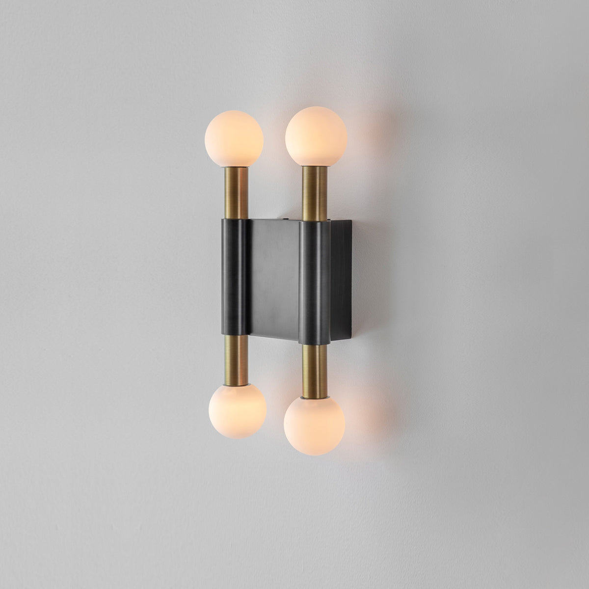 Pole and Circle Wall Lamp