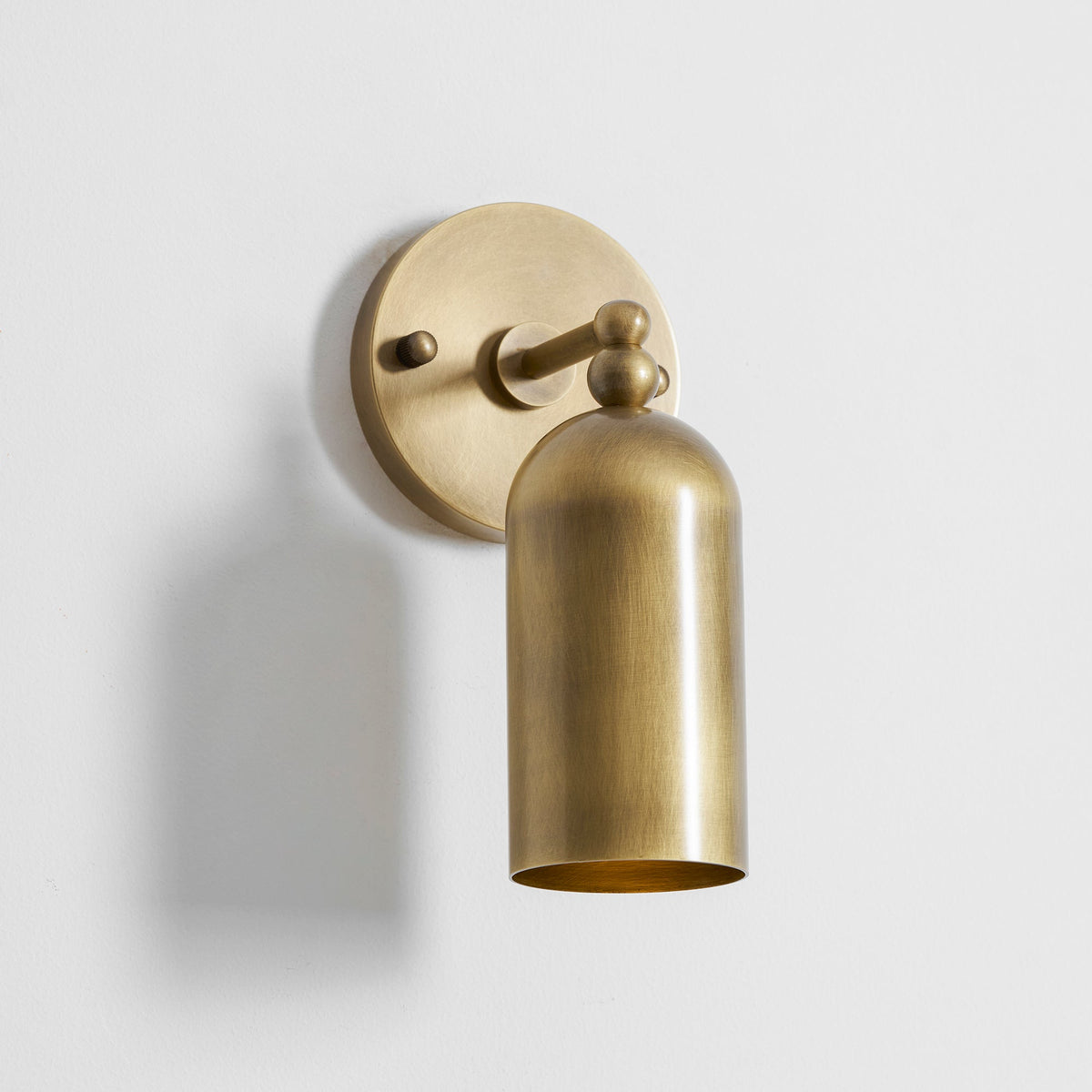 Pratt Wall Lamp