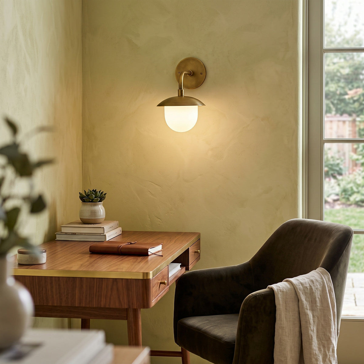 Aldevan Wall Sconce
