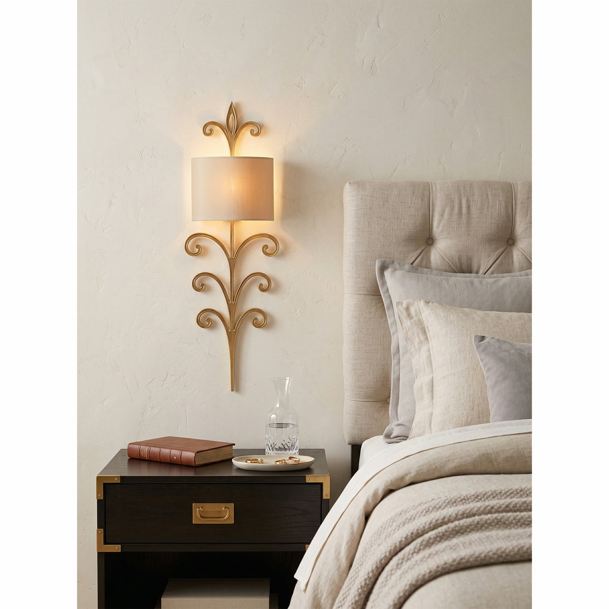 Crawford Wall Lamp