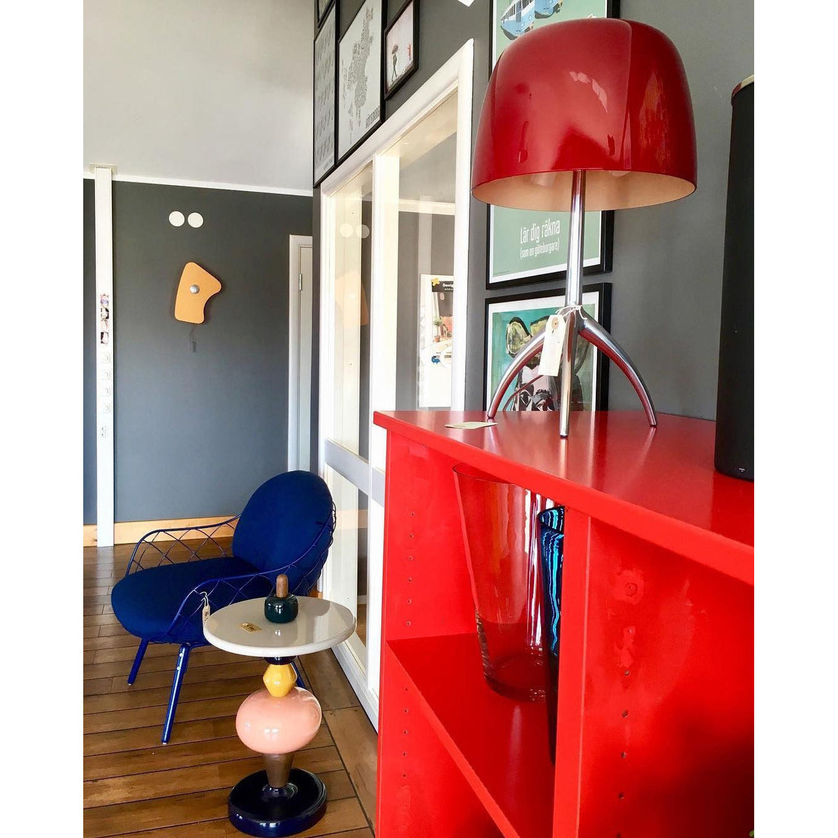 Rosso Mushroom Tripod Table Lamp