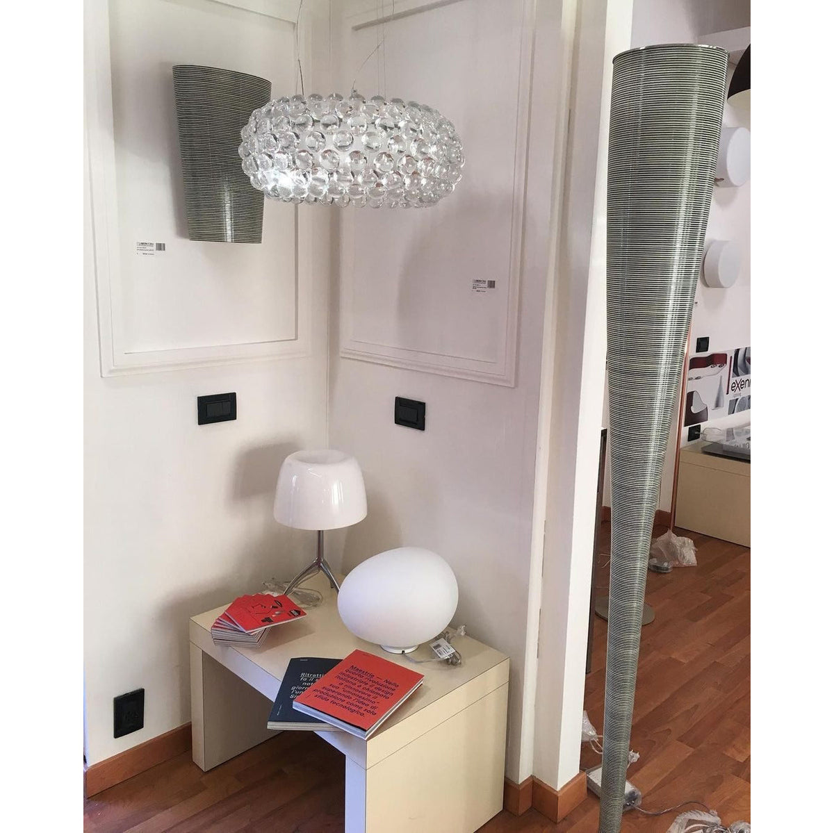 Rosso Mushroom Tripod Table Lamp